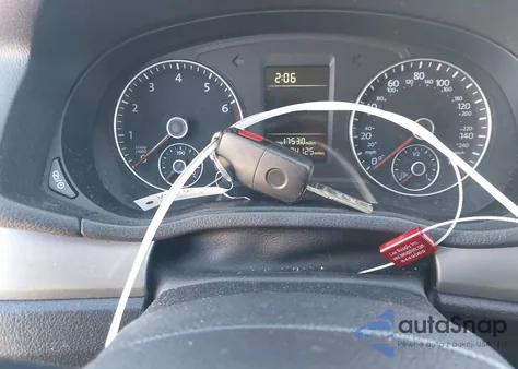 2015 Volkswagen Passat 1.8T S from USA, damaged, VIN 1VWAS7A39FC081083